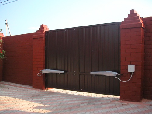 Автоматические распашные ворота в Волгограде.